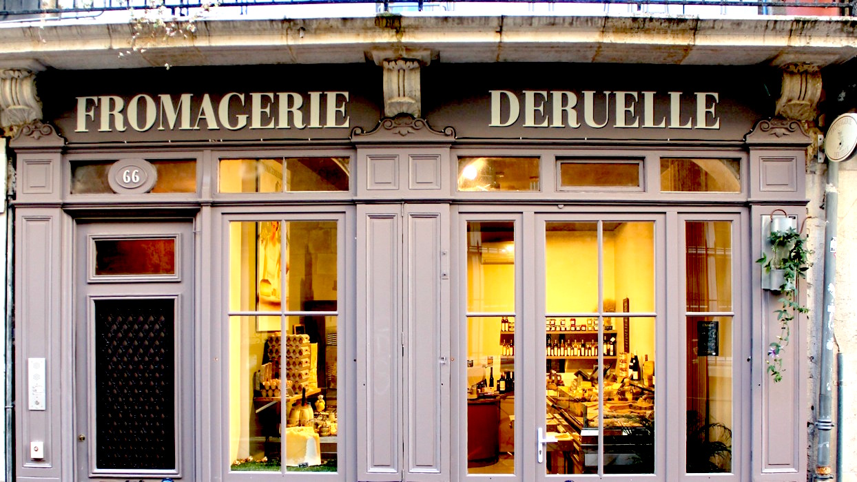 Devanture de la Fromagerie Deruelle, fromager à Bordeaux Saint-Pierre proposant des fromages sans présure animale